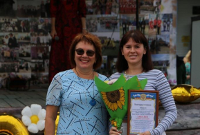 С песнями и ярмаркой отметило село Дружба своё 95-летие!
