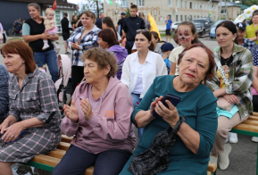 С песнями и ярмаркой отметило село Дружба своё 95-летие!
